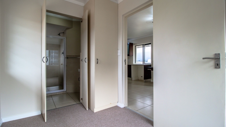 2 Bedroom Property for Sale in Wynberg Upper Western Cape
